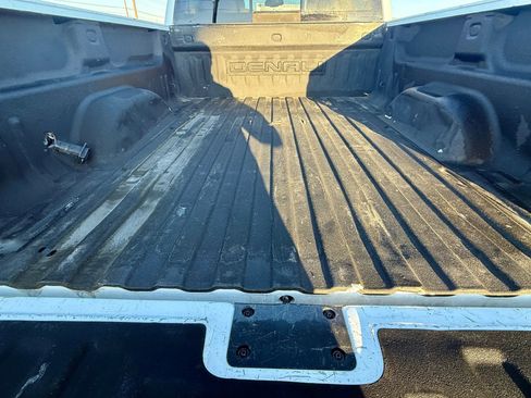 Used 2014 GMC Sierra 2500 Denali w/ Suspension Package, Off-Road image 14