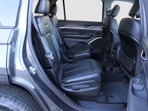 Used 2021 Jeep Grand Cherokee L Limited image 34