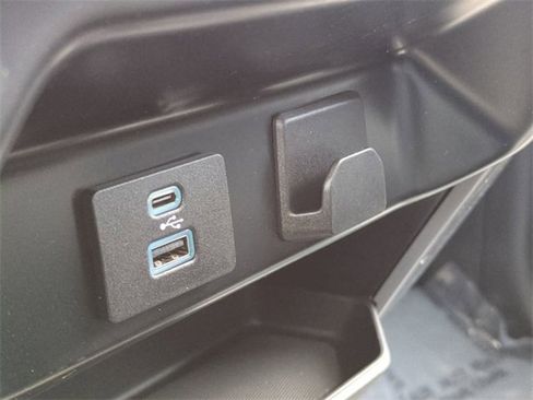 Used 2024 Ford F150 XLT image 22