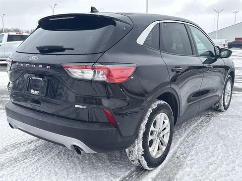 Used 2020 Ford Escape SE image 8