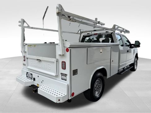 Used 2022 Ford F350 XL w/ Power Equipment Group AWD/4WD image 5