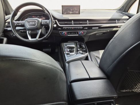 Used 2017 Audi Q7 3.0T Premium Plus w/ Premium Plus Package image 3