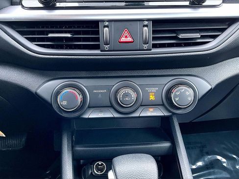 Used 2024 Kia Forte LXS image 31