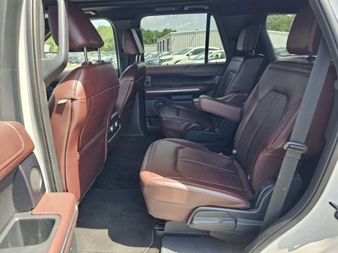 Used 2022 Ford Expedition Limited AWD/4WD image 35