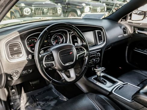 Used 2015 Dodge Charger R/T w/ Plus Group RWD image 12