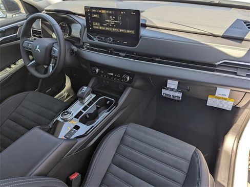 New 2025 Mitsubishi Outlander Trail Edition image 8