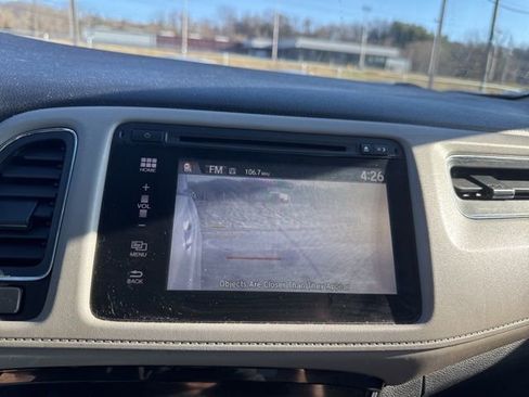 Used 2017 Honda HR-V EX image 19