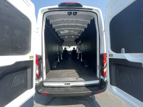 Used 2024 Ford Transit 250 148 High Roof Extended w/ Load Area Protection Package RWD image 12