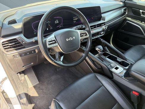 Used 2025 Kia Telluride S image 4