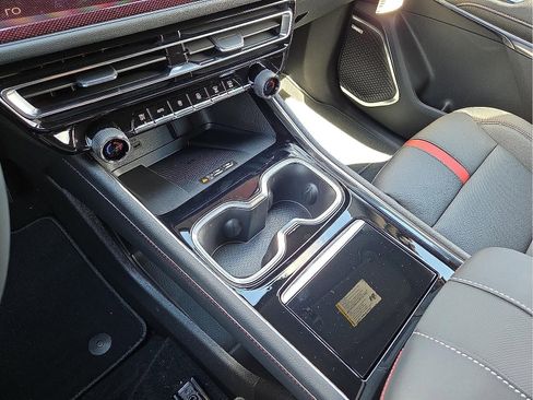 Used 2026 Chevrolet Traverse RS image 25