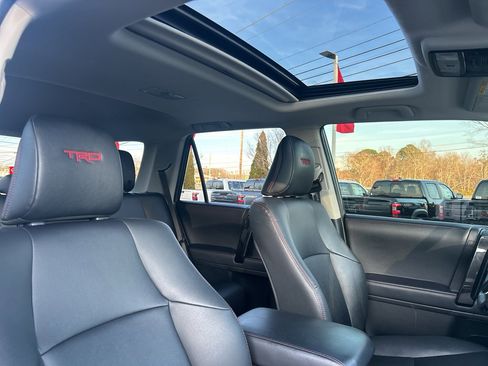 Used 2021 Toyota 4Runner Venture w/ Moonroof Package image 18