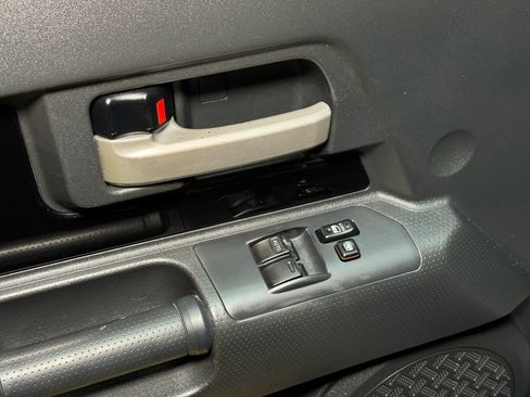 Used 2007 Toyota FJ Cruiser 4WD image 20