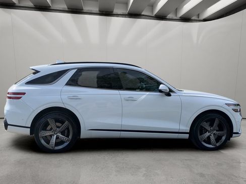 Used 2024 Genesis GV70 3.5T Sport w/ Sport Advanced Package AWD/4WD image 6