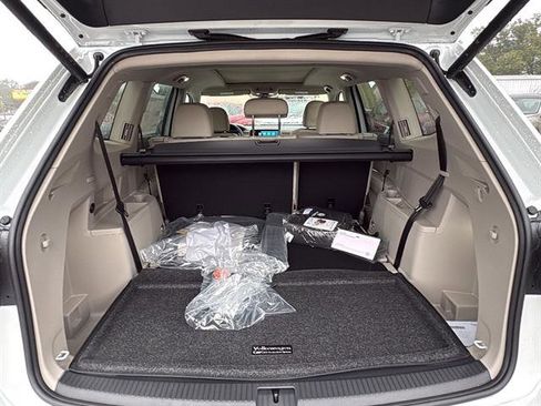 New 2026 Volkswagen Atlas SEL Premium R-Line AWD/4WD image 12