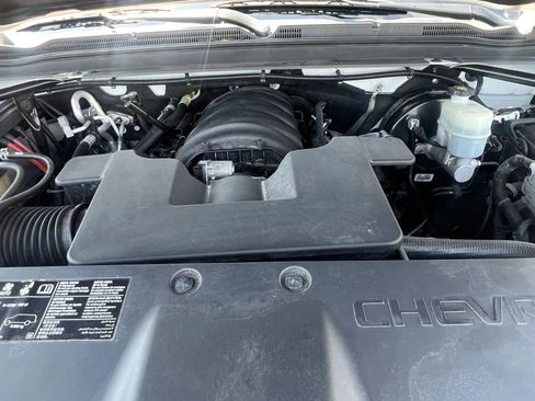 Used 2019 Chevrolet Suburban LT AWD/4WD image 35