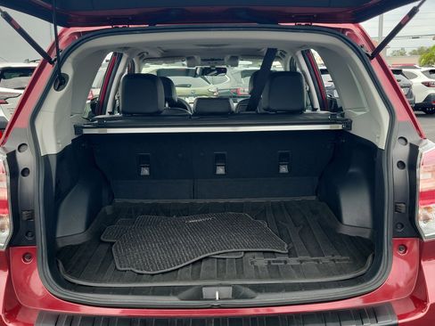 Used 2017 Subaru Forester 2.5i Touring AWD/4WD image 12