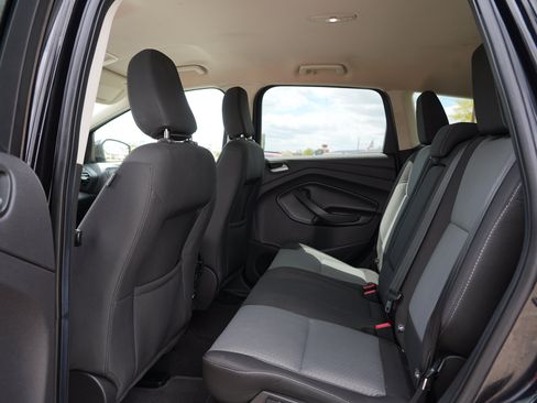 Used 2019 Ford Escape SE FWD image 18