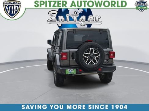 Used 2025 Jeep Wrangler Unlimited Sahara AWD/4WD image 8