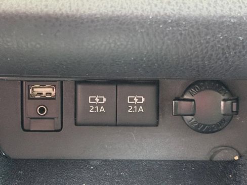 Used 2018 Toyota Highlander XLE FWD image 49