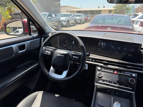 Used 2025 Hyundai Santa Fe SEL FWD image 37