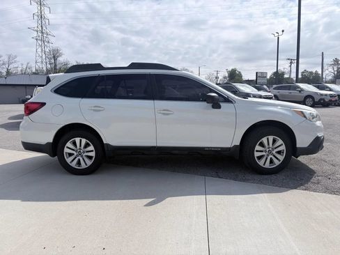 Used 2017 Subaru Outback 2.5i AWD/4WD image 9