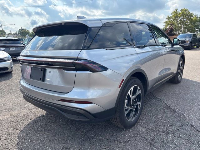 New 2026 Lincoln Nautilus Premier w/ Jet Appearance Package AWD/4WD image 11