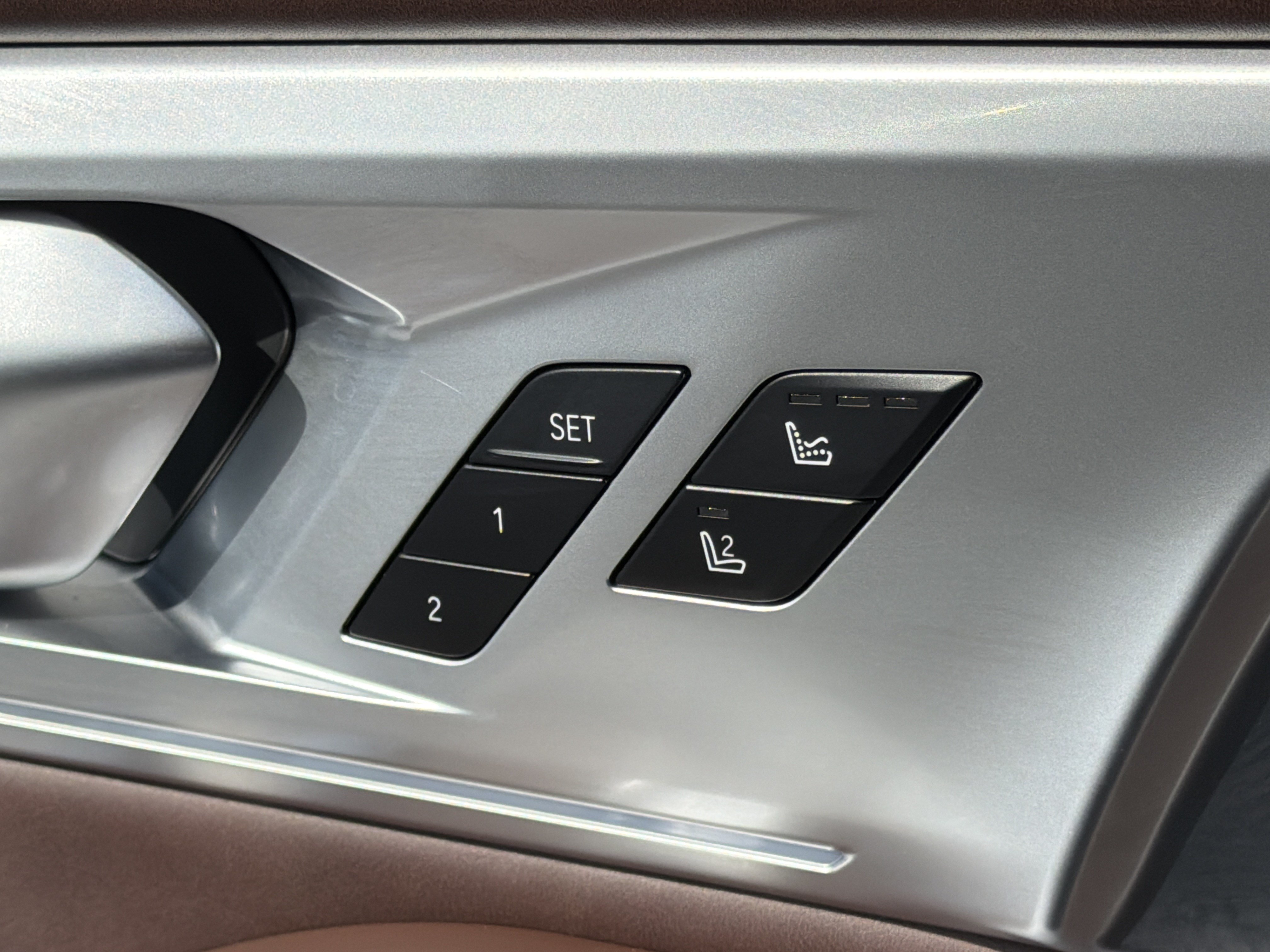 Certified 2025 BMW XM AWD/4WD image 16