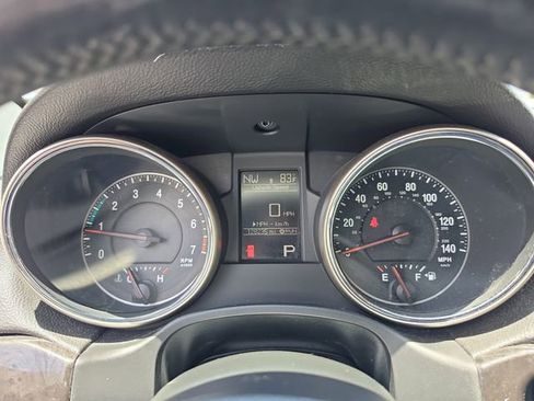 Used 2011 Jeep Grand Cherokee Laredo RWD image 17