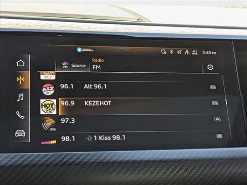 Used 2022 Audi e-tron GT Prestige image 13