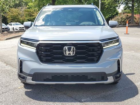 Used 2023 Honda Pilot Elite image 2