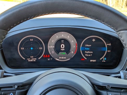 Certified 2025 Porsche Cayenne Coupe AWD/4WD image 20