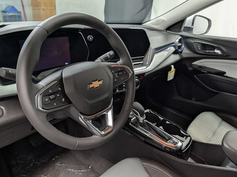 New 2026 Chevrolet Trax LT w/ Driver Confidence Package FWD image 16