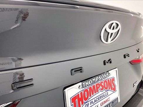 Used 2025 Toyota Camry SE w/ Convenience Package image 31