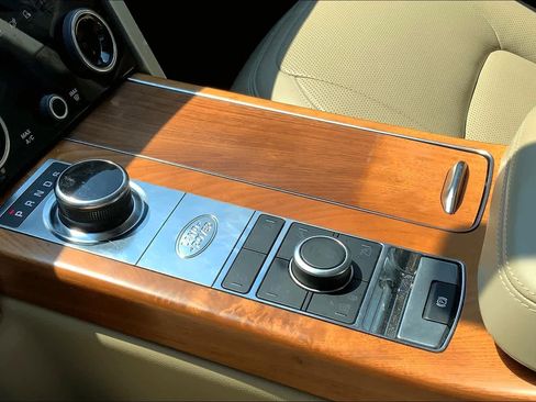 Used 2019 Land Rover Range Rover Supercharged image 15