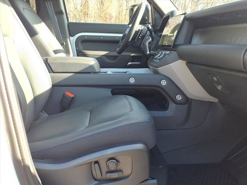 New 2026 Land Rover Defender 110 V8 image 3
