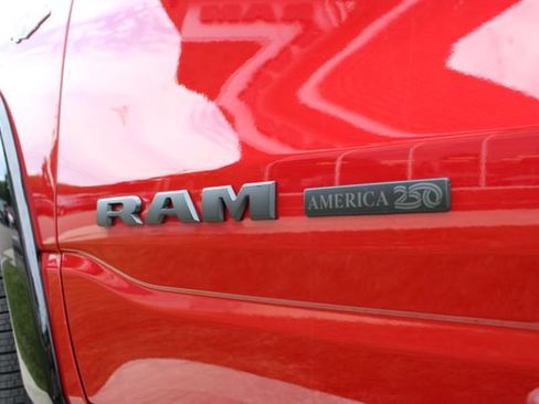 New 2026 RAM 1500 Laramie AWD/4WD image 14