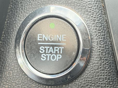Used 2020 Ford EcoSport SE FWD image 19