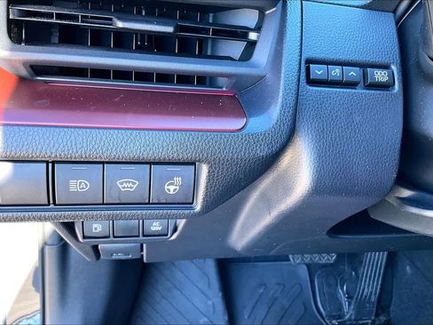 Used 2024 Toyota Prius Prime XSE image 31