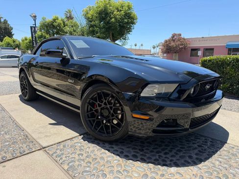 Used 2014 Ford Mustang GT Premium w/ Electronics Package RWD image 4