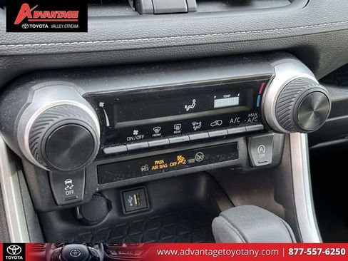 Used 2023 Toyota RAV4 LE AWD/4WD image 33