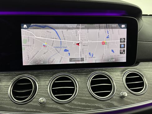 Used 2021 Mercedes-Benz E 350 Sedan image 6