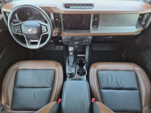 Used 2024 Ford Bronco Outer Banks AWD/4WD image 13