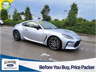 Used 2022 Toyota GR86 image 1