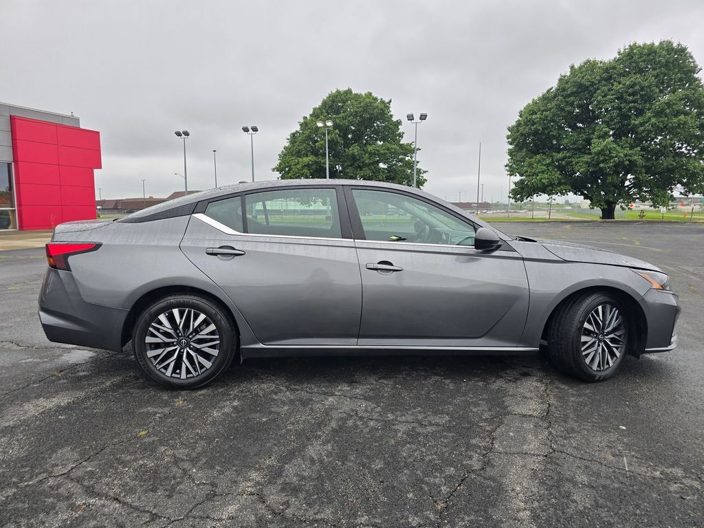 Used 2026 Nissan Altima 2.5 SV FWD image 14