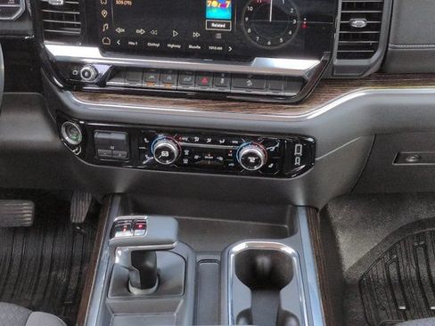 Used 2024 GMC Sierra 1500 Elevation w/ Preferred Package AWD/4WD image 18