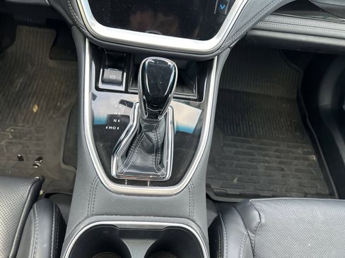 Used 2022 Subaru Outback Limited image 19