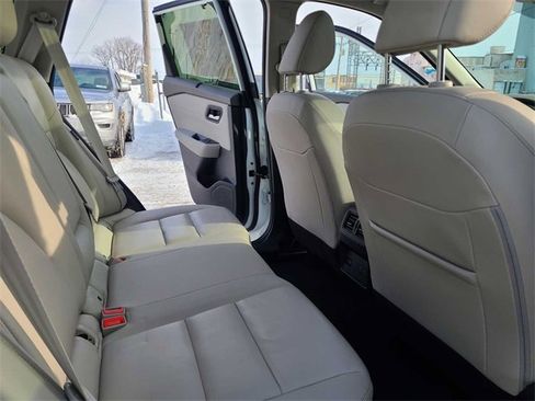 Used 2023 Nissan Rogue SL w/ SL Premium Package image 20