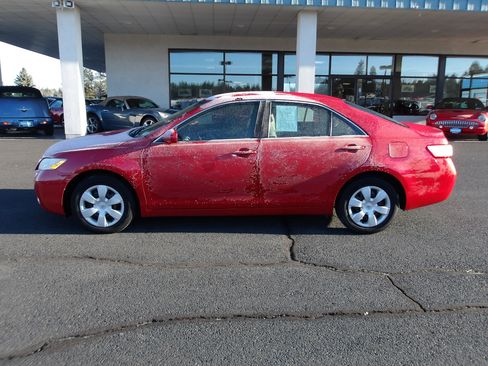 Used 2007 Toyota Camry LE image 2
