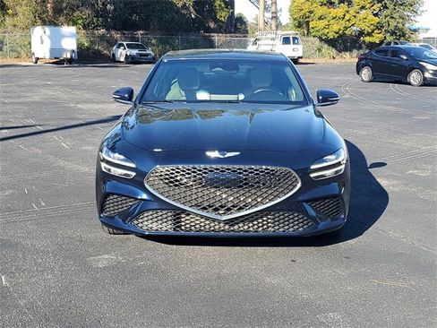 Used 2022 Genesis G70 3.3T image 2