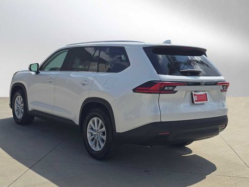 Certified 2025 Toyota Grand Highlander FWD image 5